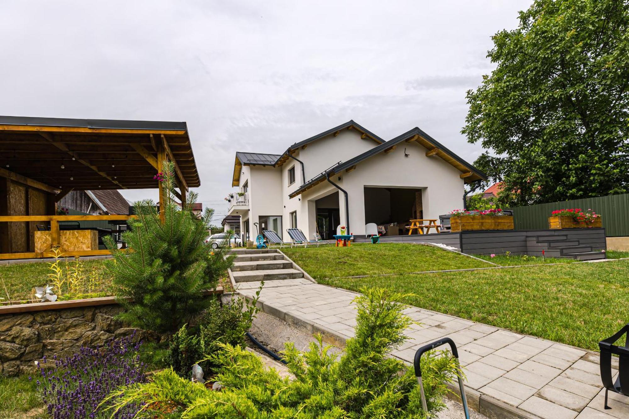 Ioanaguesthouse Turda Exterior photo